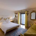 La Vayssade - Maison D'hotes - Jacuzzi, Piscine & Truffes 게스트하우스 Lalbenque