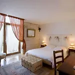 La Vayssade - Maison D'hotes - Jacuzzi, Piscine & Truffes Lalbenque