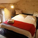 La Vayssade - Maison D'hôtes - Jacuzzi, Piscine&truffes 4* Lalbenque