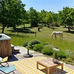 La Vayssade - Maison D'hôtes - Jacuzzi, Piscine&truffes Lalbenque