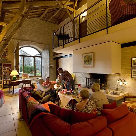 Pensión La Vayssade - Maison D'hotes - Jacuzzi, Piscine & Truffes