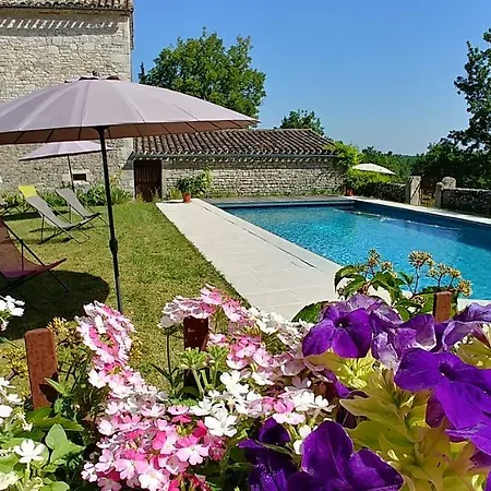 La Vayssade - Maison D'hotes - Jacuzzi, Piscine & Truffes 4*
