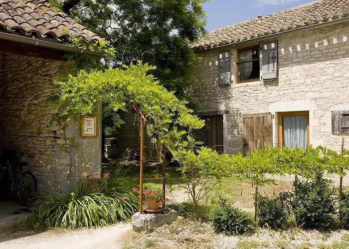 La Vayssade - Maison D'hotes - Jacuzzi, Piscine & Truffes 4*