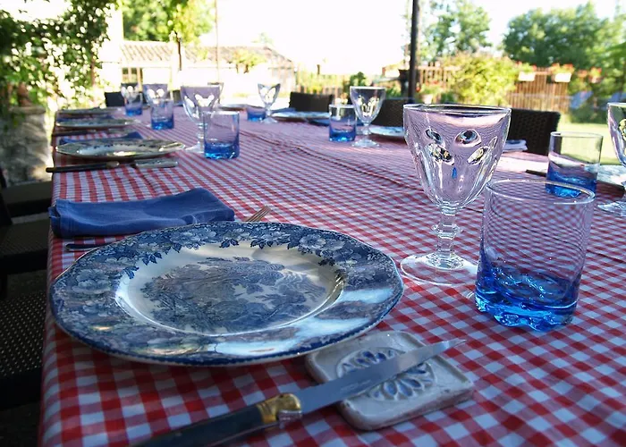 게스트하우스 La Vayssade - Maison D'hotes - Jacuzzi, Piscine & Truffes