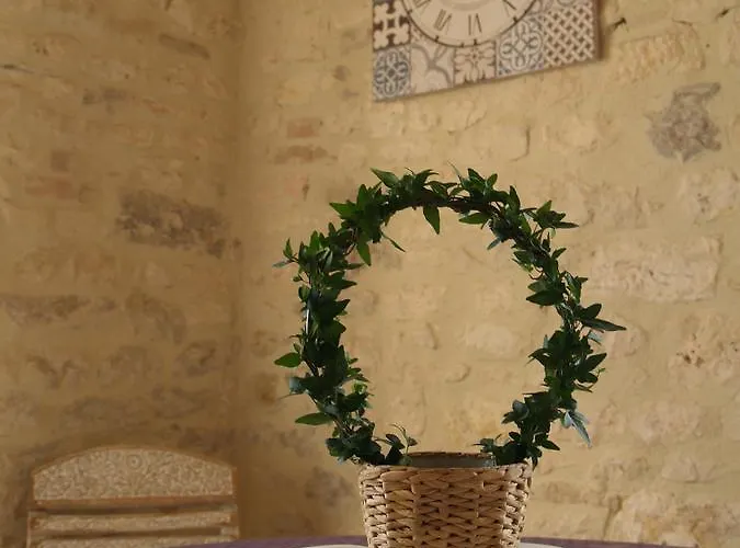 게스트하우스 La Vayssade - Maison D'hotes - Jacuzzi, Piscine & Truffes 4*