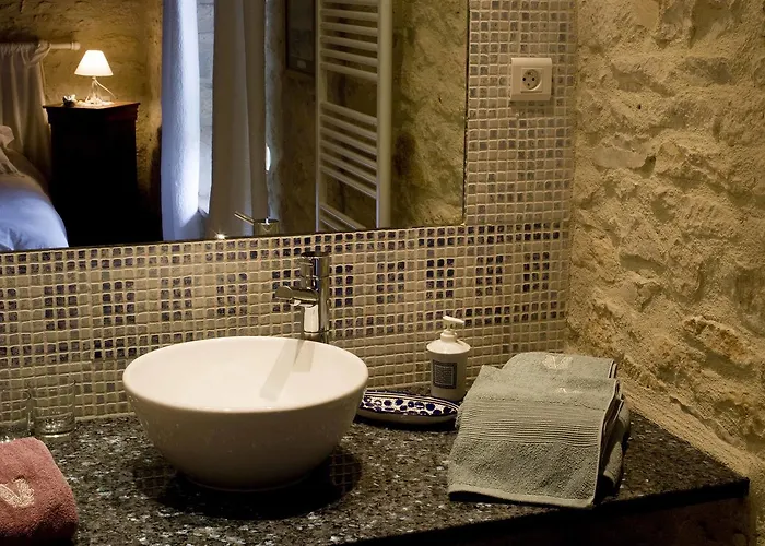 La Vayssade - Maison D'hotes - Jacuzzi, Piscine & Truffes Lalbenque