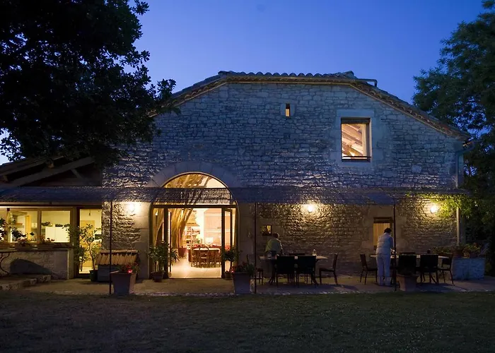 게스트하우스 La Vayssade - Maison D'hotes - Jacuzzi, Piscine & Truffes Lalbenque