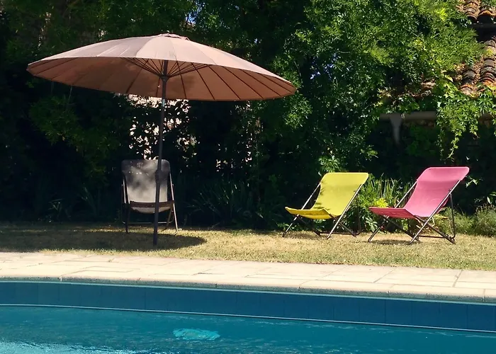 La Vayssade - Maison D'hotes - Jacuzzi, Piscine & Truffes Lalbenque