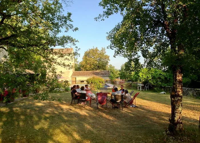 La Vayssade - Maison D'hotes - Jacuzzi, Piscine & Truffes 게스트하우스 4*