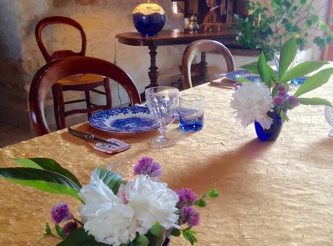 La Vayssade - Maison D'hotes - Jacuzzi, Piscine & Truffes Lalbenque