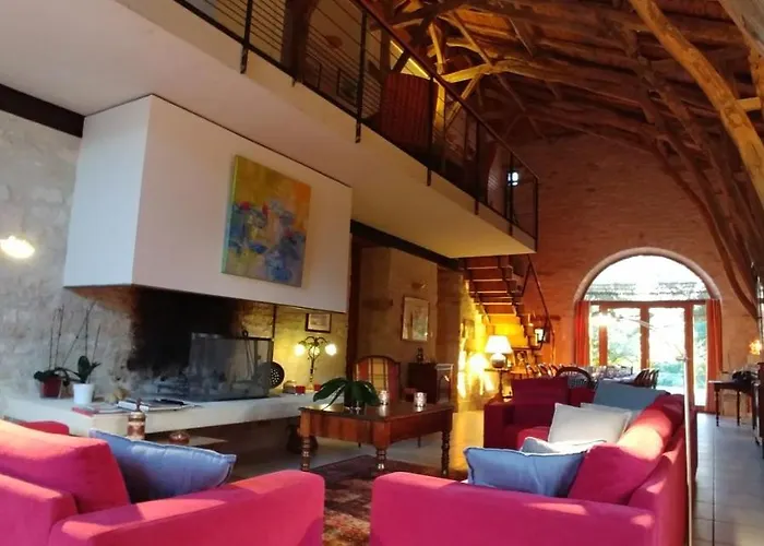 La Vayssade - Maison D'hotes - Jacuzzi, Piscine & Truffes 4*