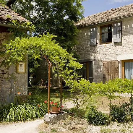 La Vayssade - Maison D'hôtes - Jacuzzi, Piscine&truffes 4*