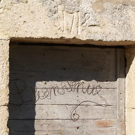 La Vayssade - Maison D'hôtes - Jacuzzi, Piscine&truffes Lalbenque