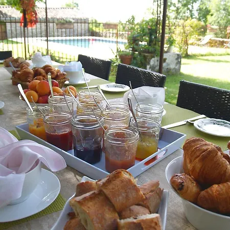 Maison d'hôtes La Vayssade - Maison D'hôtes - Jacuzzi, Piscine&truffes 4*