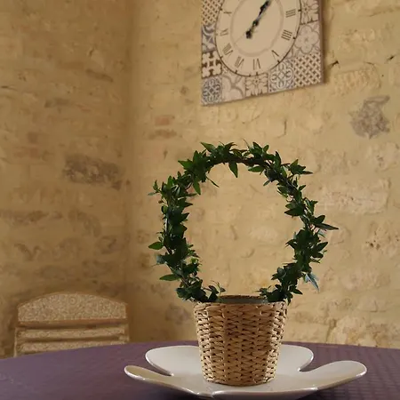 Maison d'hôtes La Vayssade - Maison D'hôtes - Jacuzzi, Piscine&truffes 4*