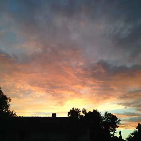Maison d'hôtes La Vayssade - Maison D'hôtes - Jacuzzi, Piscine&truffes 4*
